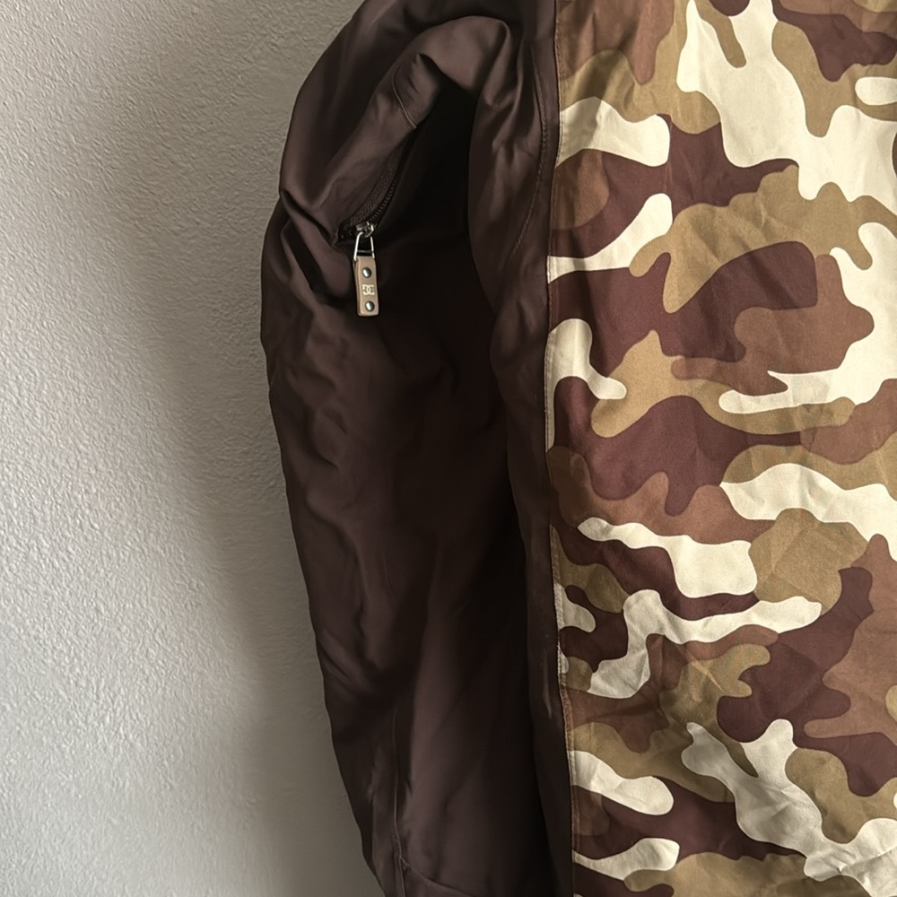 Dc men’s snowboarding jacket - Picture 7 of 11